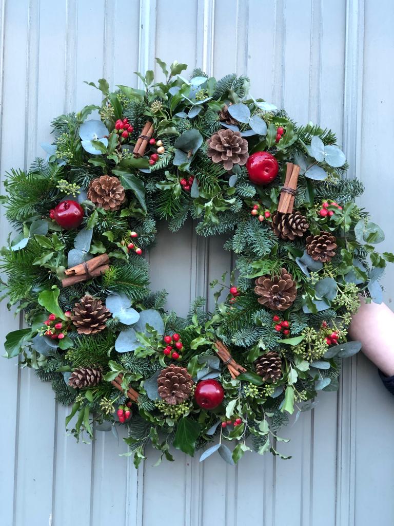 Dickens Christmas Wreath